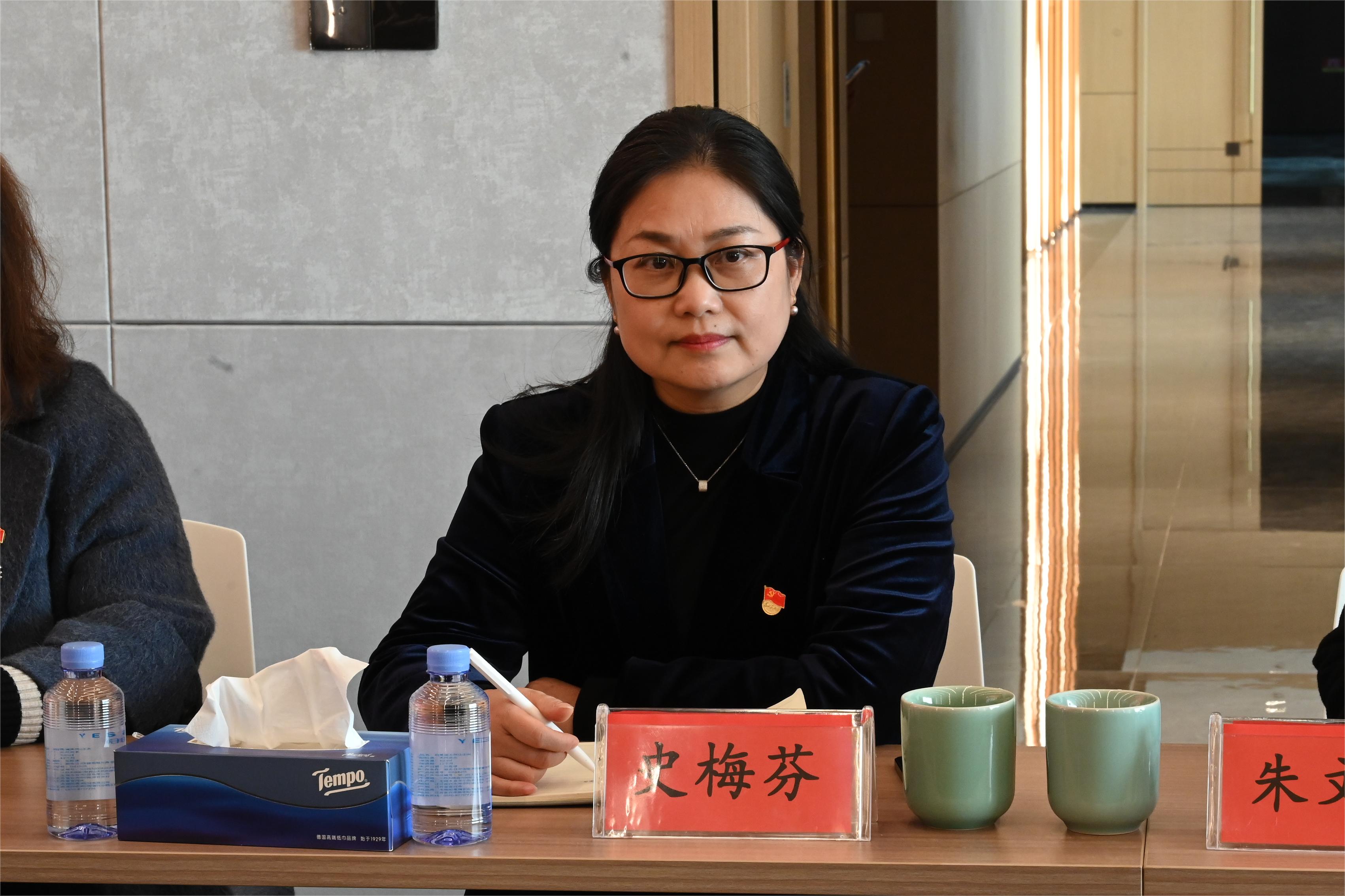 傲雪寒梅自芳香，长期开放谱新章——记凯时集团股份采供部高级部长史梅芬